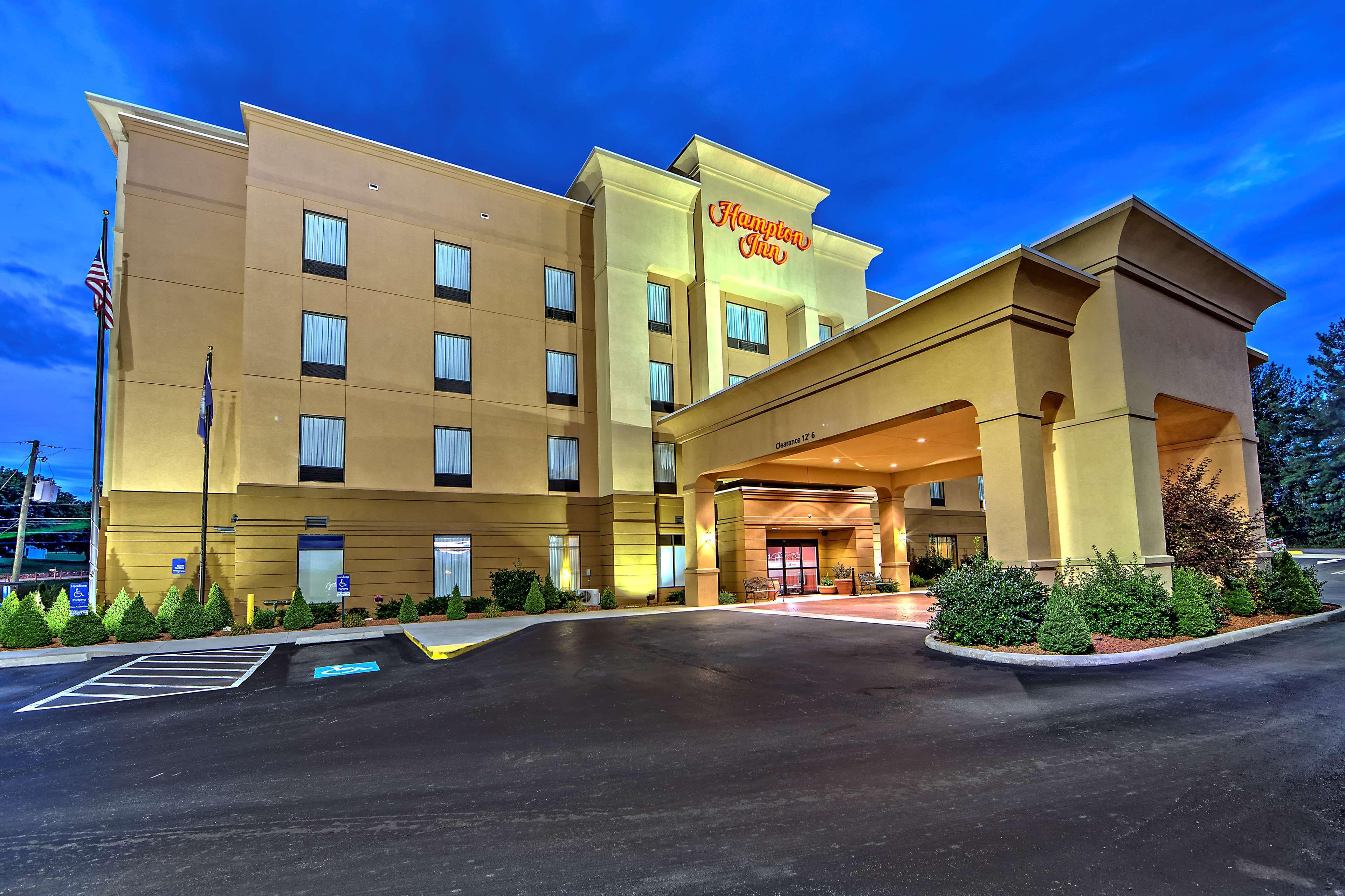 Hampton Inn Galax Esterno foto